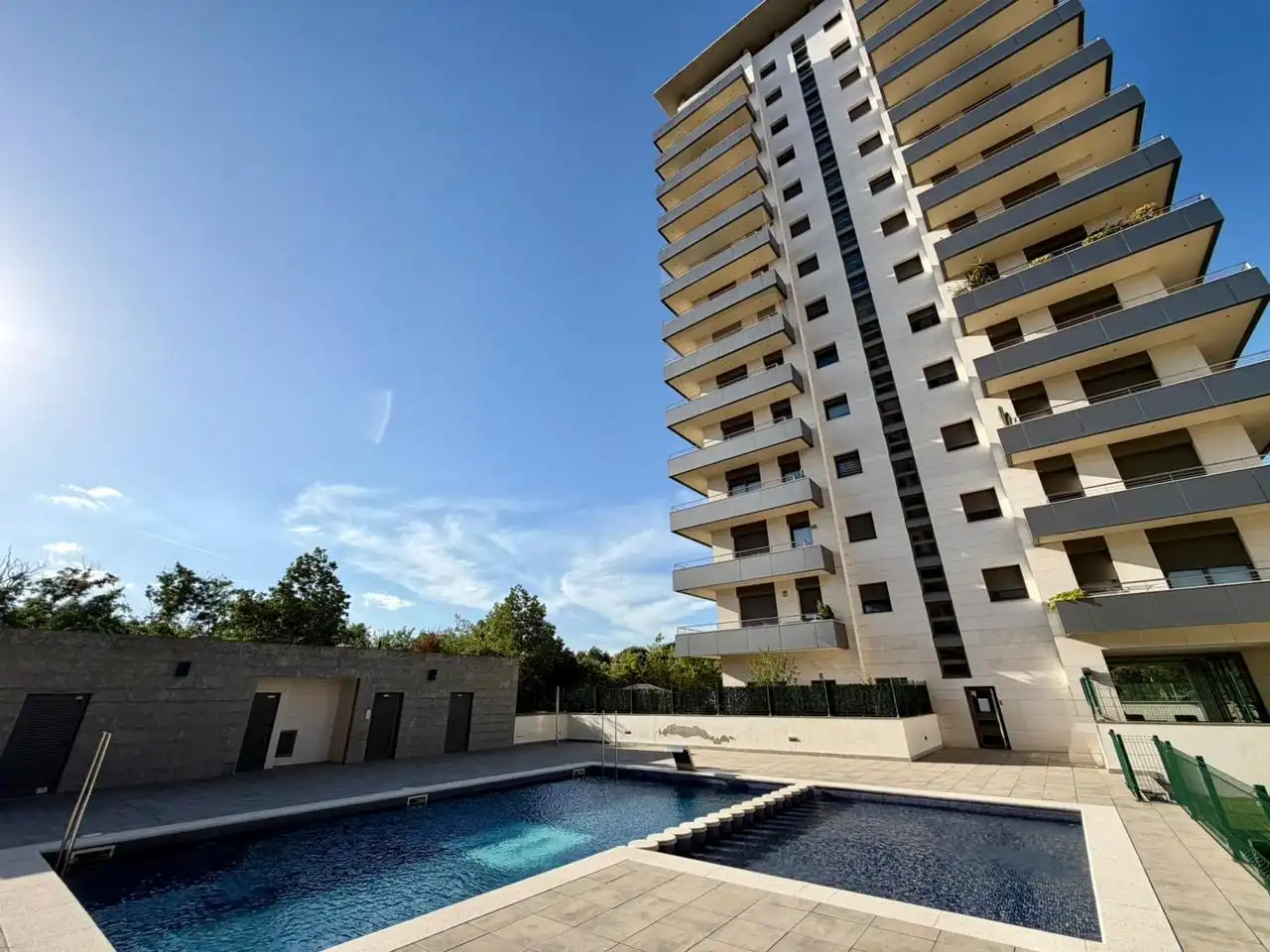 Piscina de Piso en venta en Montcada i Reixac con Aire acondicionado, Calefacción y Parquet