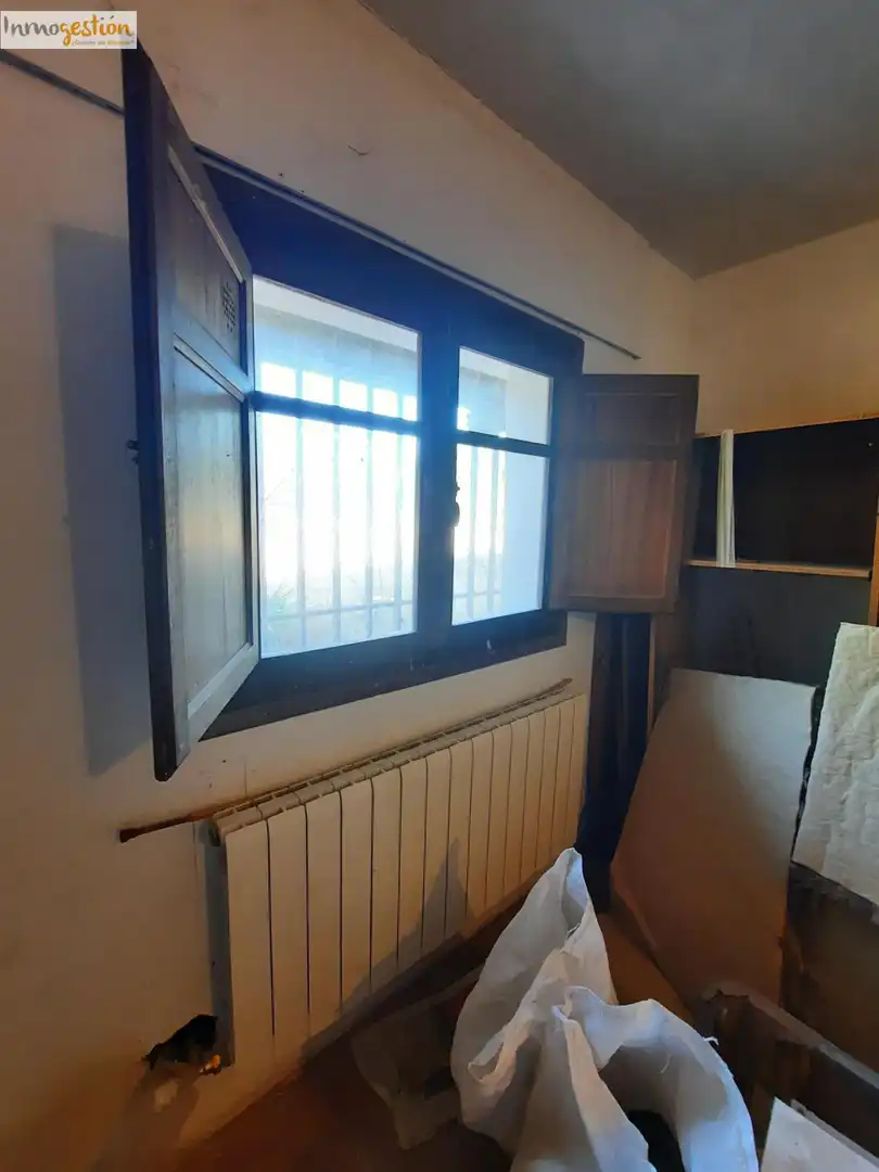 Bedroom of Houses for sale in Tudela de Duero  with Heating and Private garden