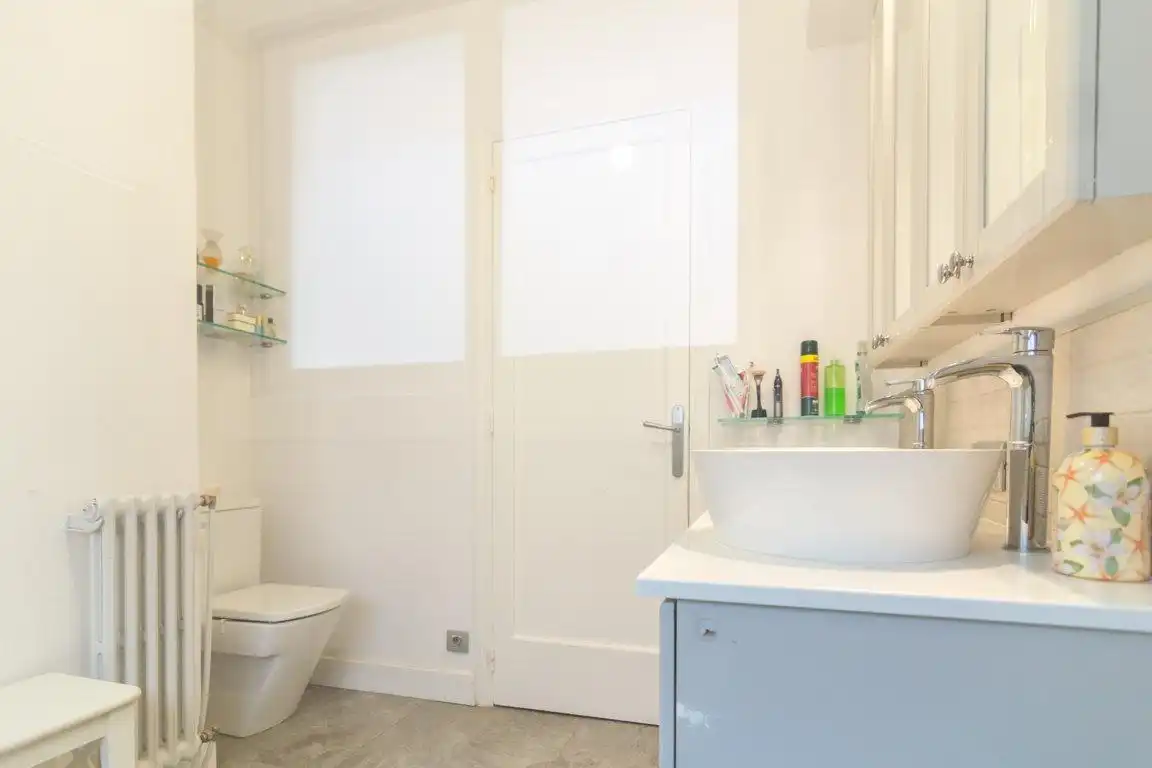 Bathroom of Houses for sale in Sant Cugat del Vallès  with Air Conditioner, Heating and Private garden