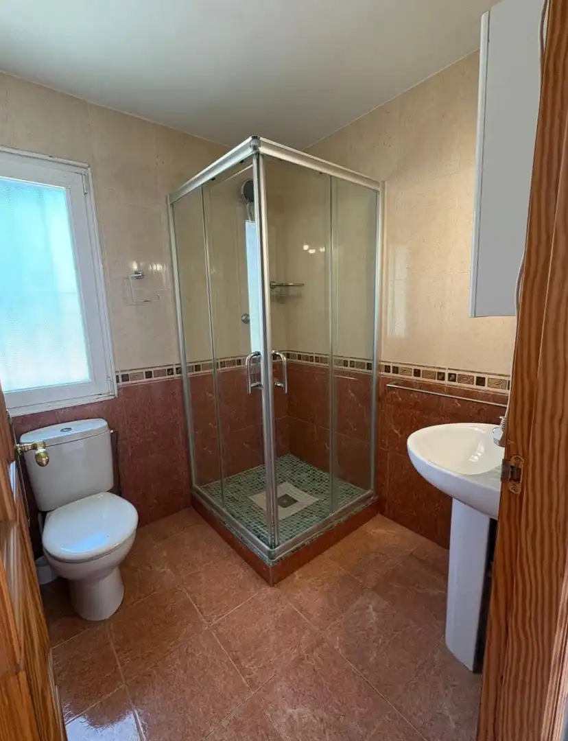 Bathroom of Houses for sale in Calpe / Calp  with Air Conditioner, Heating and Private garden