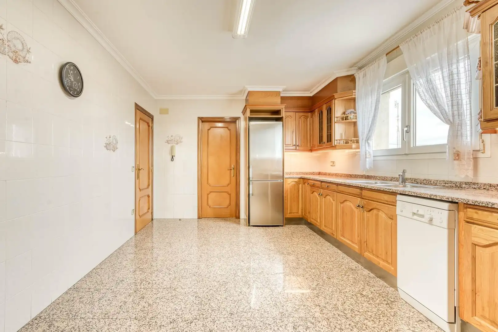 Cocina de Casa o chalet en venta en Figueres con Aire acondicionado, Jardín privado y Terraza