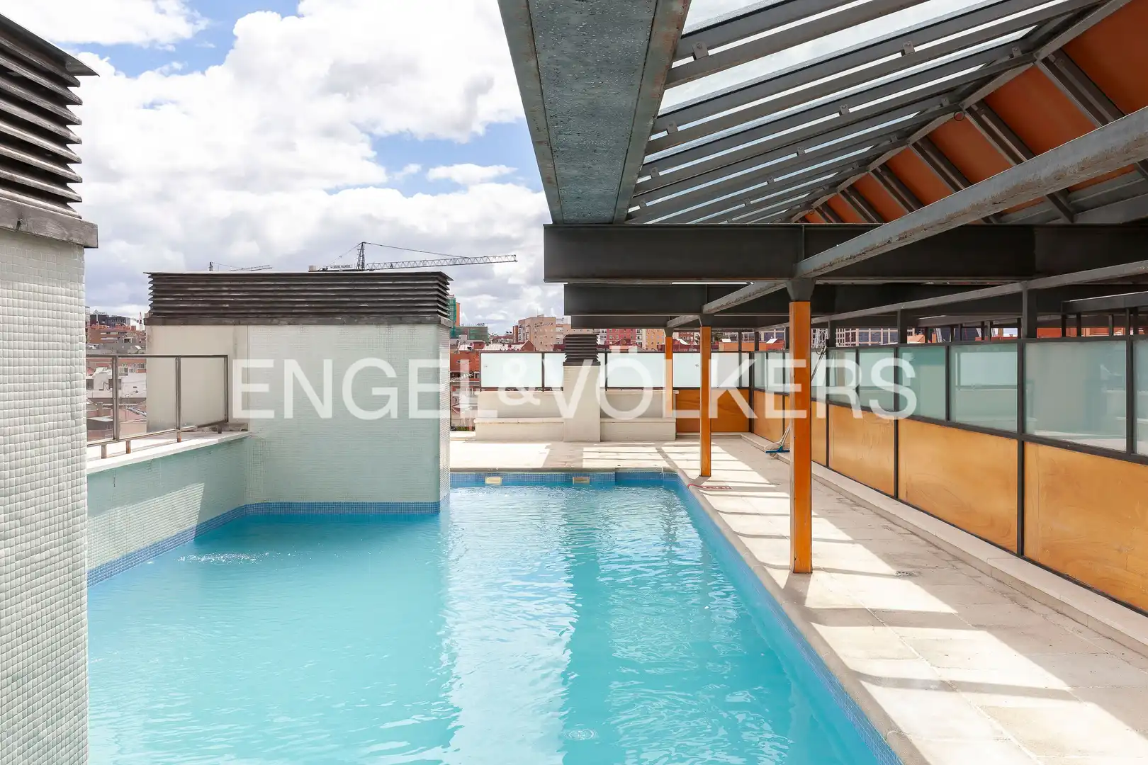 Piscina de Dúplex de lloguer en Madrid amb Aire condicionat, Calefacció i Piscina