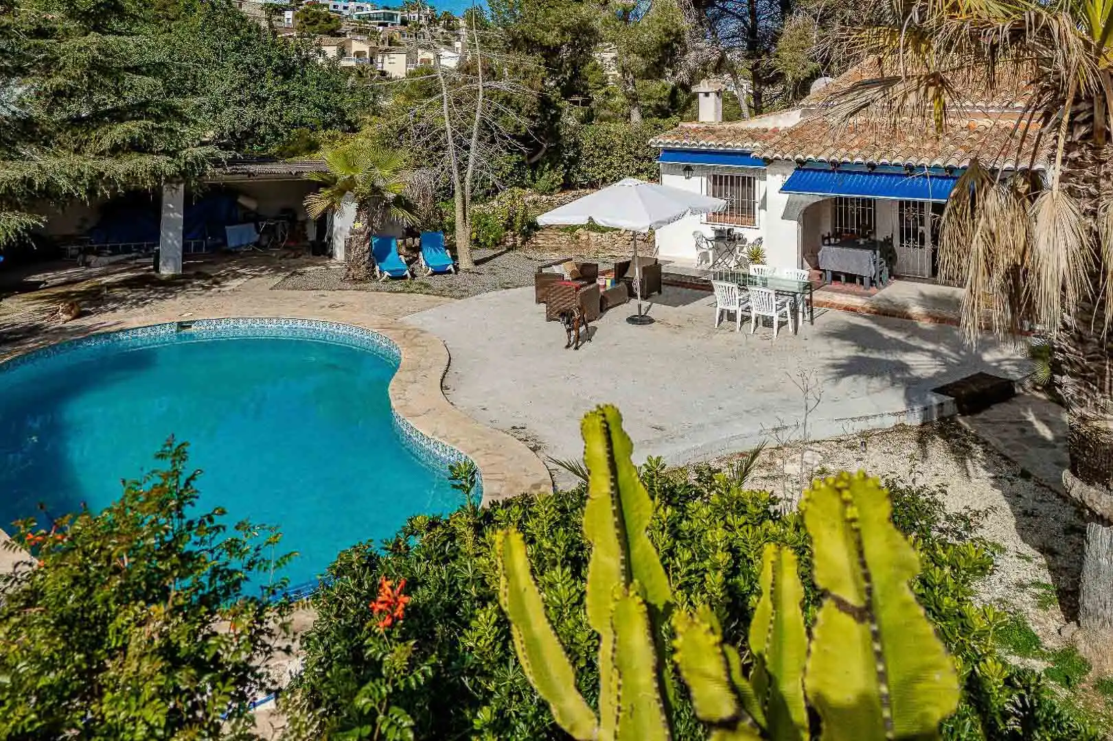 Chalet con piscina en venta en Casco Urbano, imagen 3