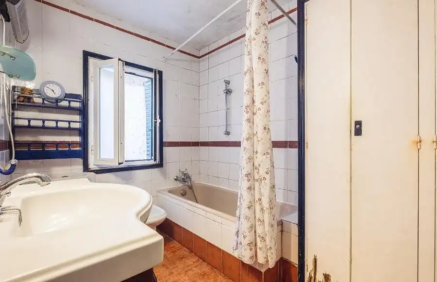 Bathroom of Houses for sale in San Lorenzo de El Escorial  with Heating, Private garden and Terrace