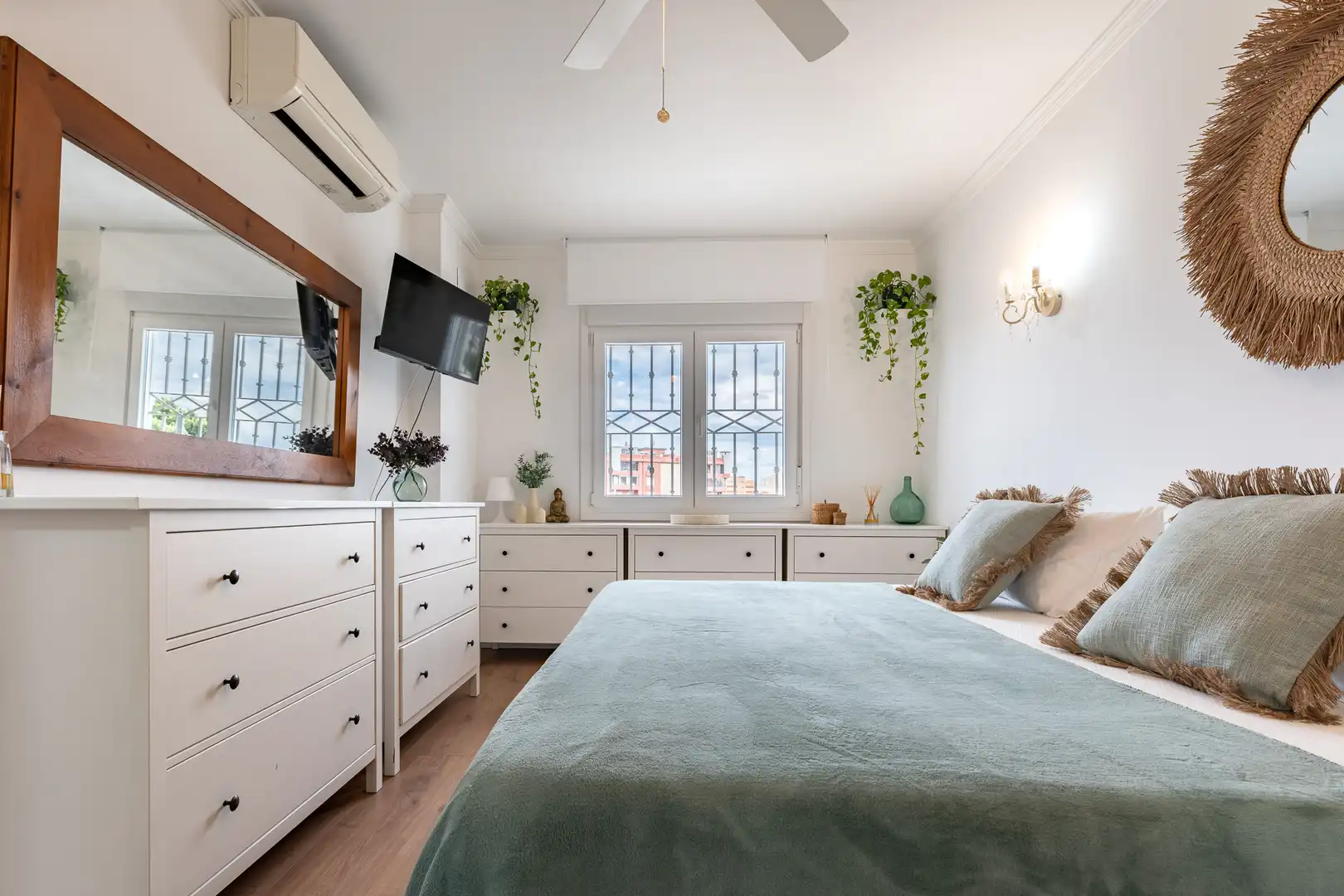 Bedroom of Houses for rent in Fuengirola  with Air Conditioner, Terrace and Swimming Pool