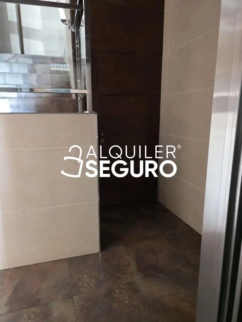 Bathroom of Flat for rent in Burgos  with Heating, Terrace and Furnished