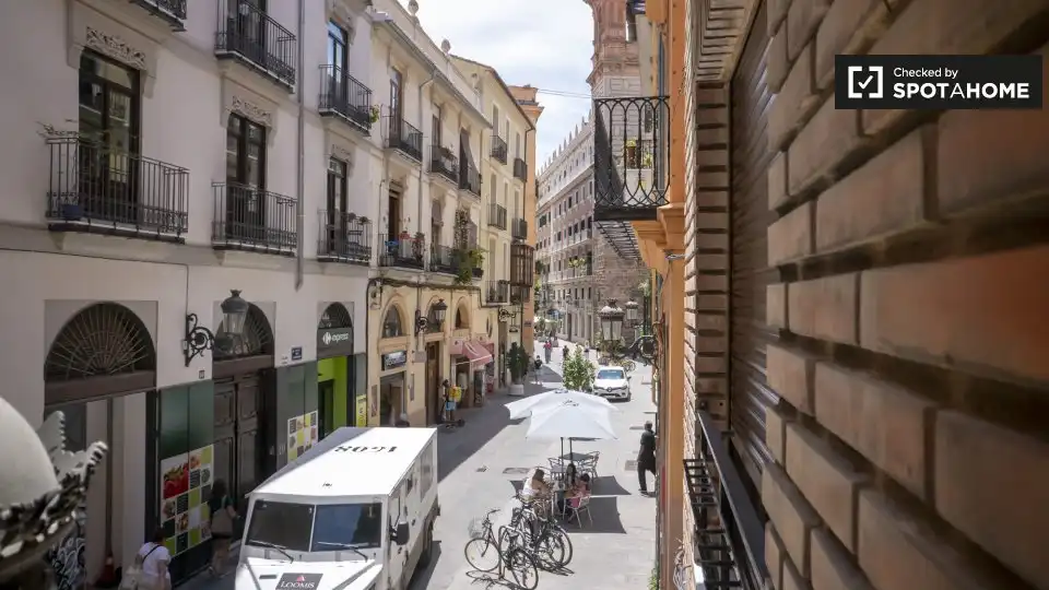 Piso con terraza en alquiler en Ciutat Vella, imagen 11
