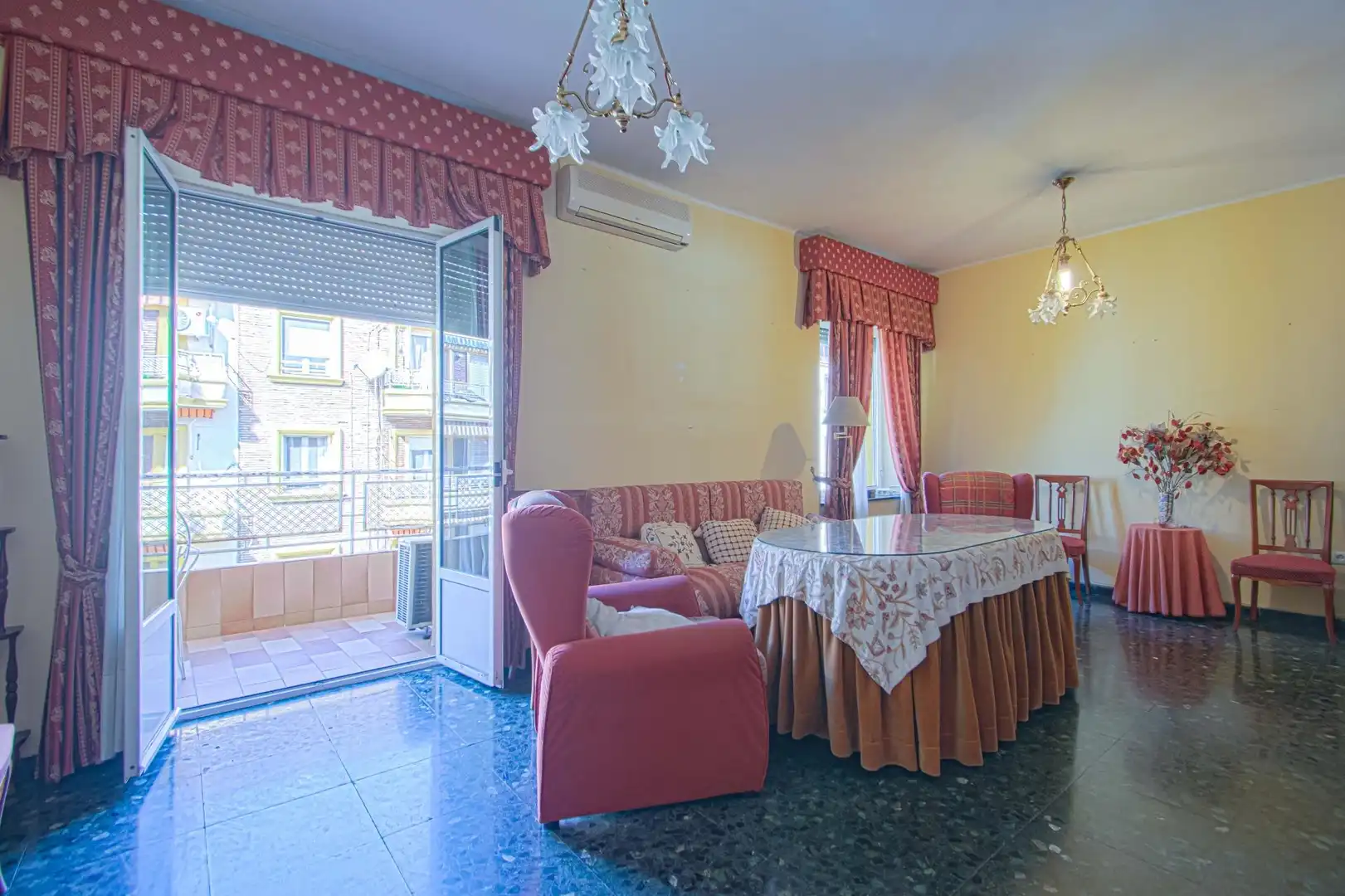 Bedroom of Flat for sale in Sevilla  with Air Conditioner, Heating and Storage room