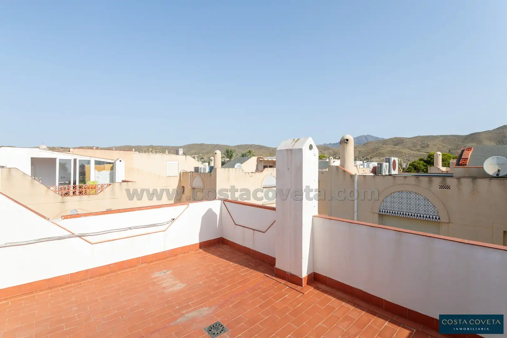 Casa adosada en venda a Pueblo Español - Coveta Fumá