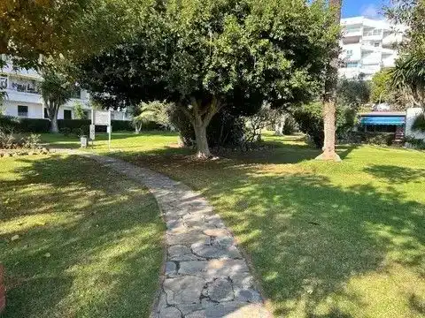 Außenansicht von Wohnung zur Miete in Benalmádena mit Klimaanlage, Schwimmbad und Balkon