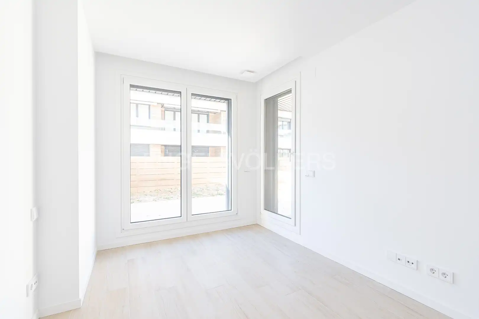 Schlafzimmer von Wohnung zur Miete in La Moraleja mit Klimaanlage, Heizung und Privatgarten