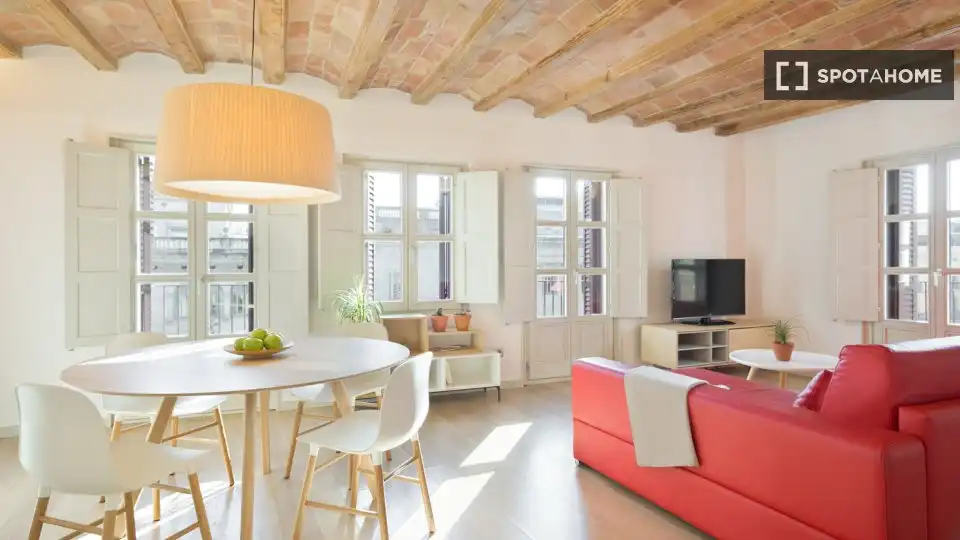 Flat with terrace to rent in Ciutat Vella, imagen 2