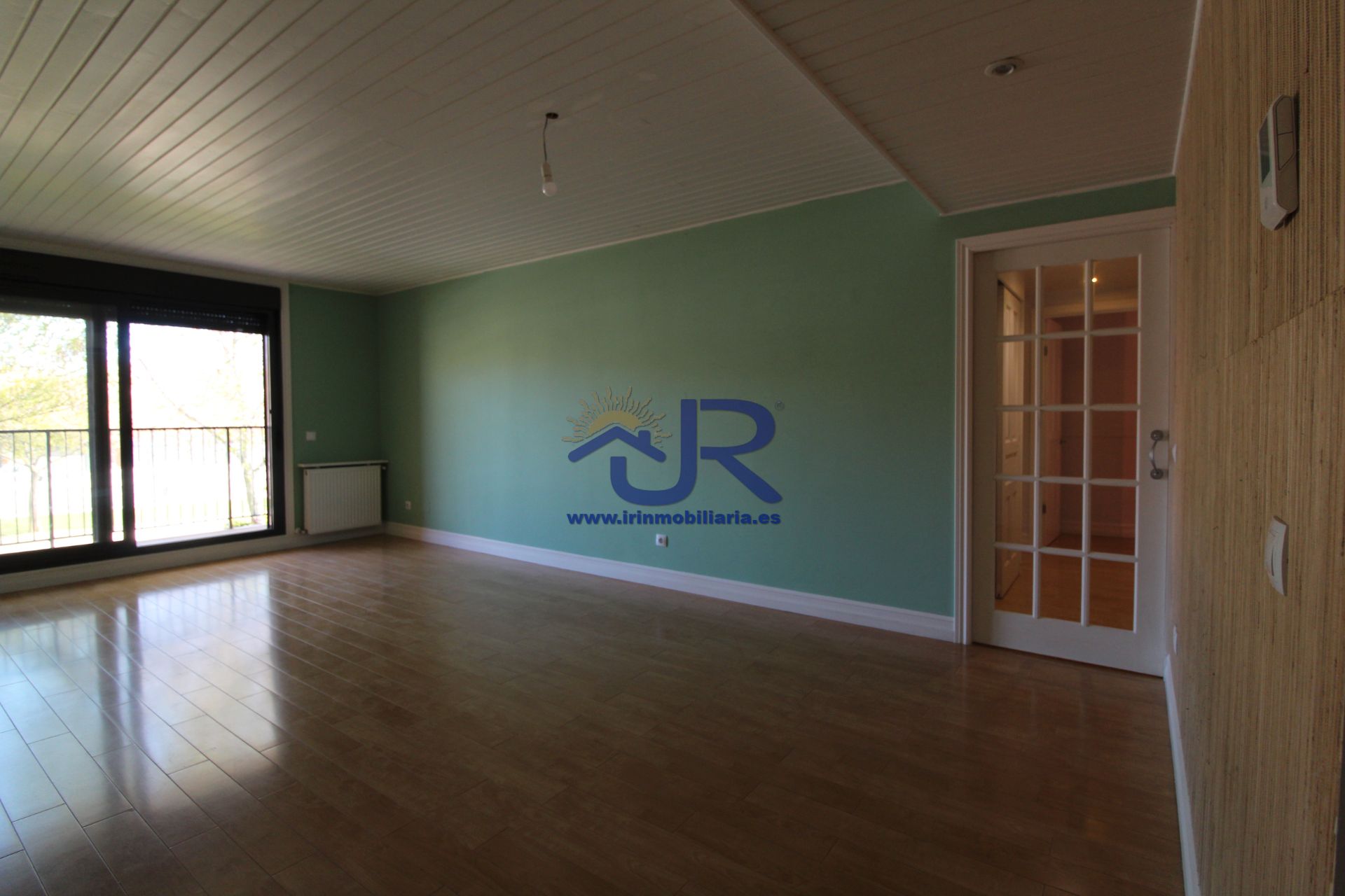 Living room of Flat for sale in Paracuellos de Jarama  with Heating, Parquet flooring and Terrace