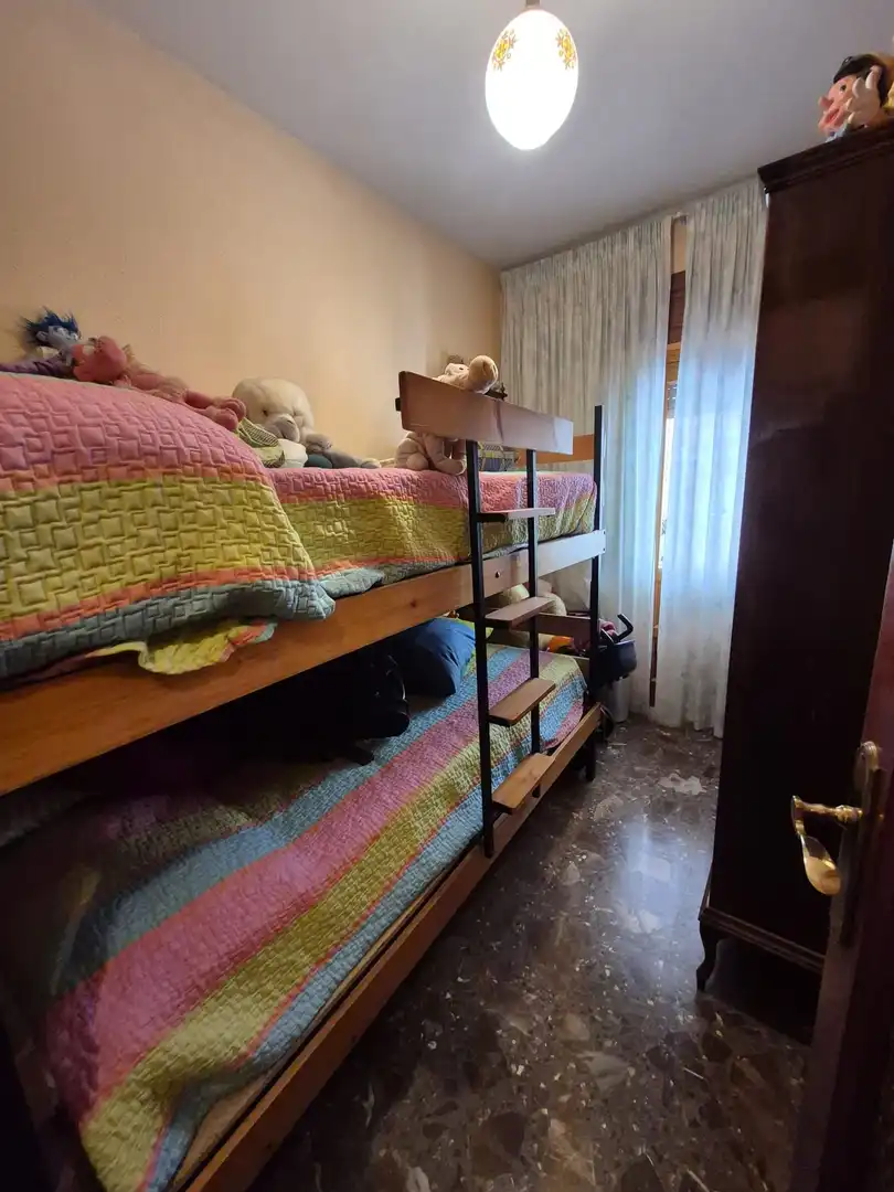 Habitación de Piso en venta en El Barraco  con Calefacción, Terraza y Amueblado
