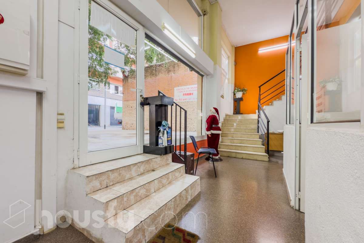 Premises for sale in  Barcelona Capital
