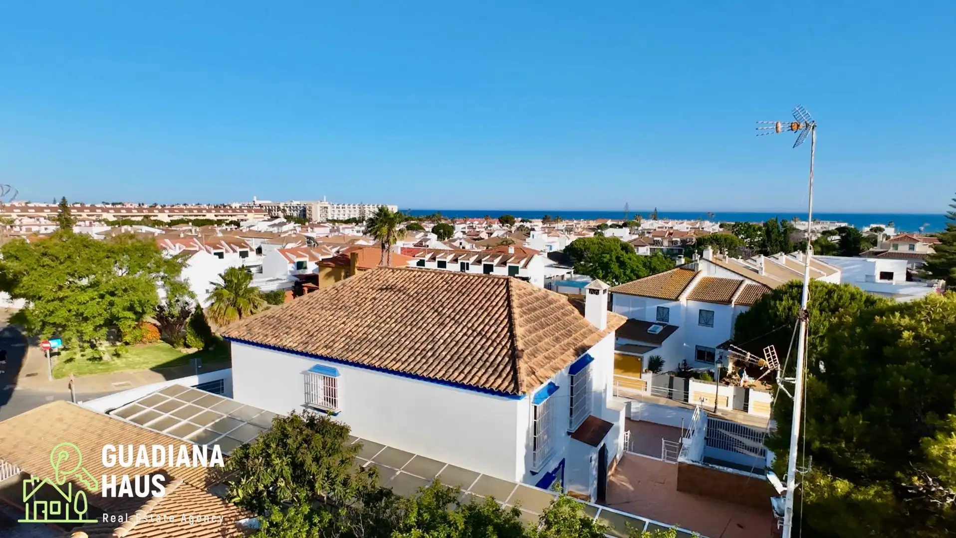 Chalet con piscina en venta en Urbasur, imagen 9