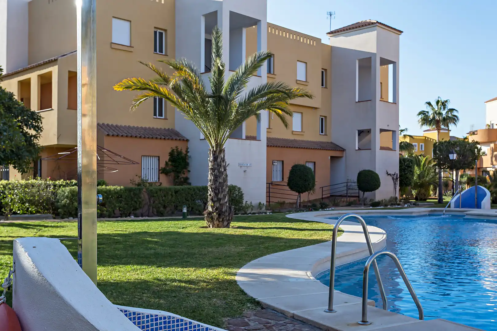 Piscina de Planta baixa en venda en Vera amb Aire condicionat, Terrassa i Piscina comunitària