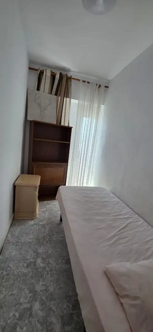 Habitación de Piso en venta en Marbella con Terraza, Horno y Lavadora
