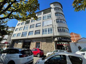 Vista exterior de Pis en venda en Narón