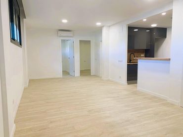 Bajo con ascensor en venta en Centre Vila