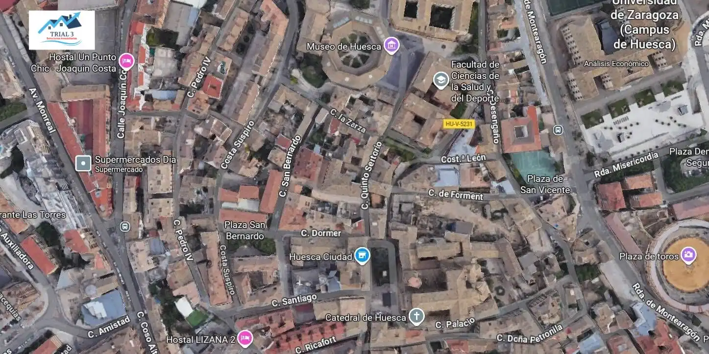 Vista exterior de Piso en venta en Huesca con Balcón