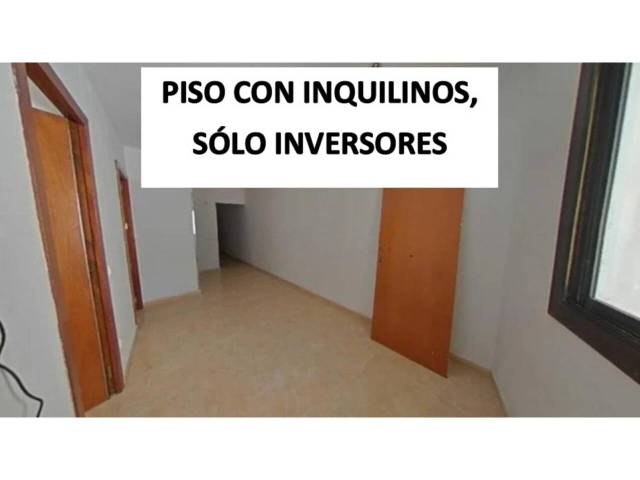 Piso en Venta en Ferrocarrils Catalans en La Marina del Port