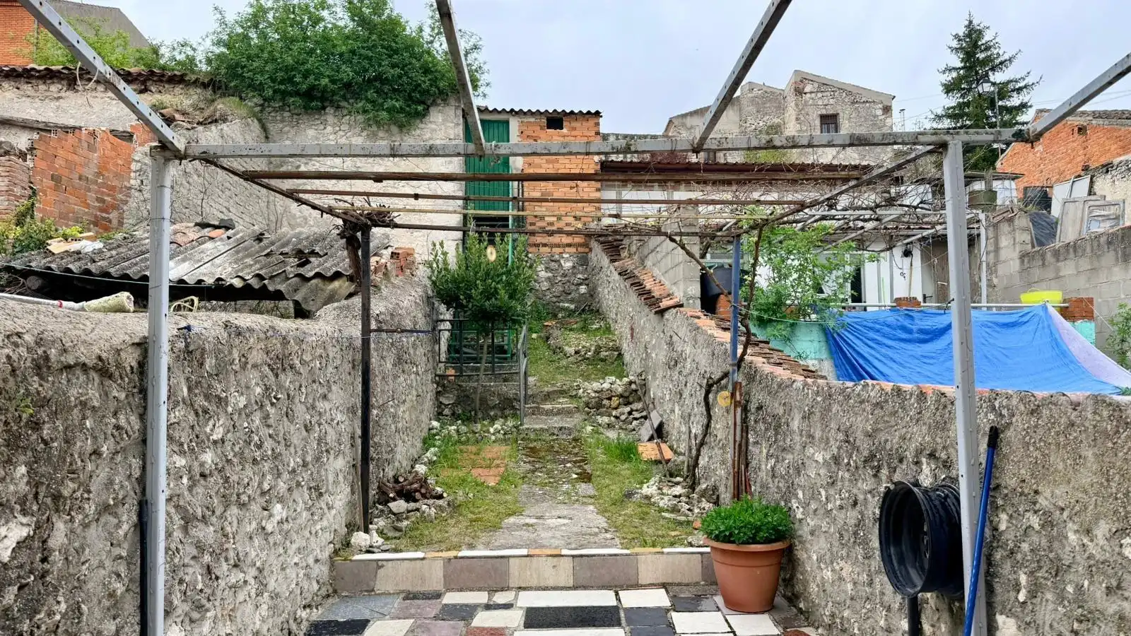 Terrassa de Casa o xalet en venda en Cuéllar amb Traster, Moblat i Alarma