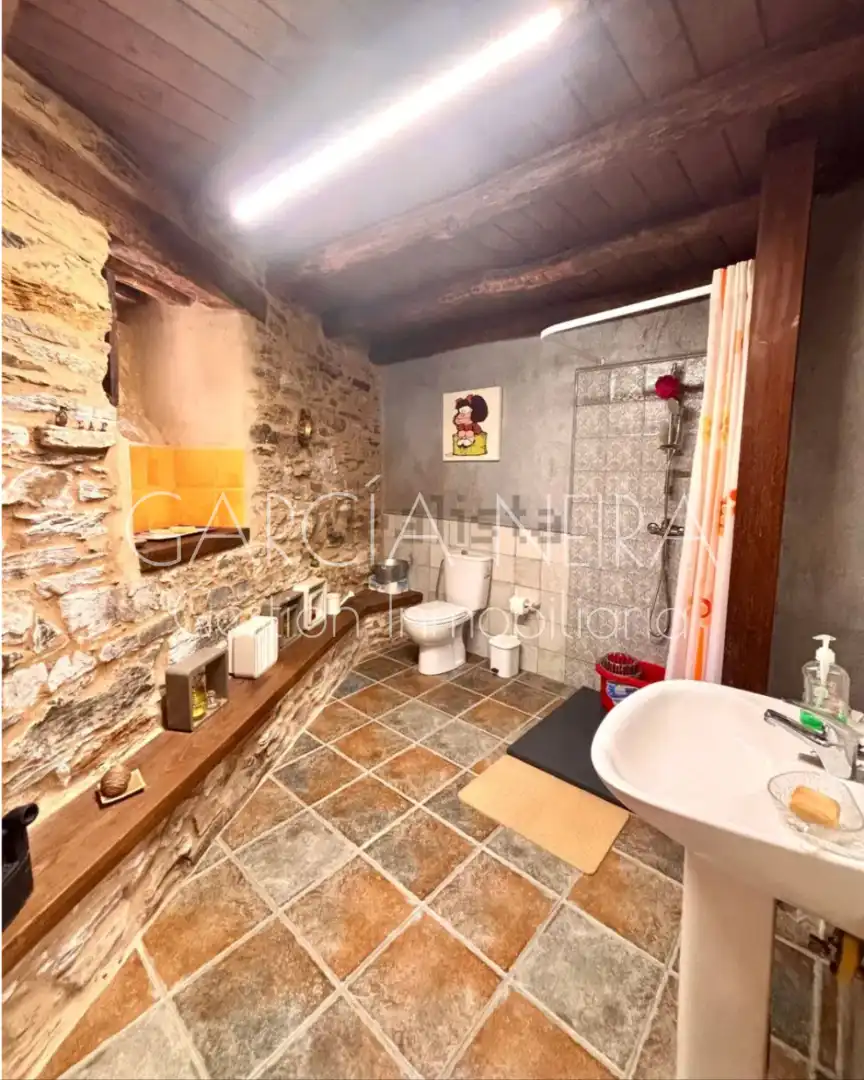 Cocina de Finca rústica en venta en Baralla con Jardín privado, Parquet y Amueblado