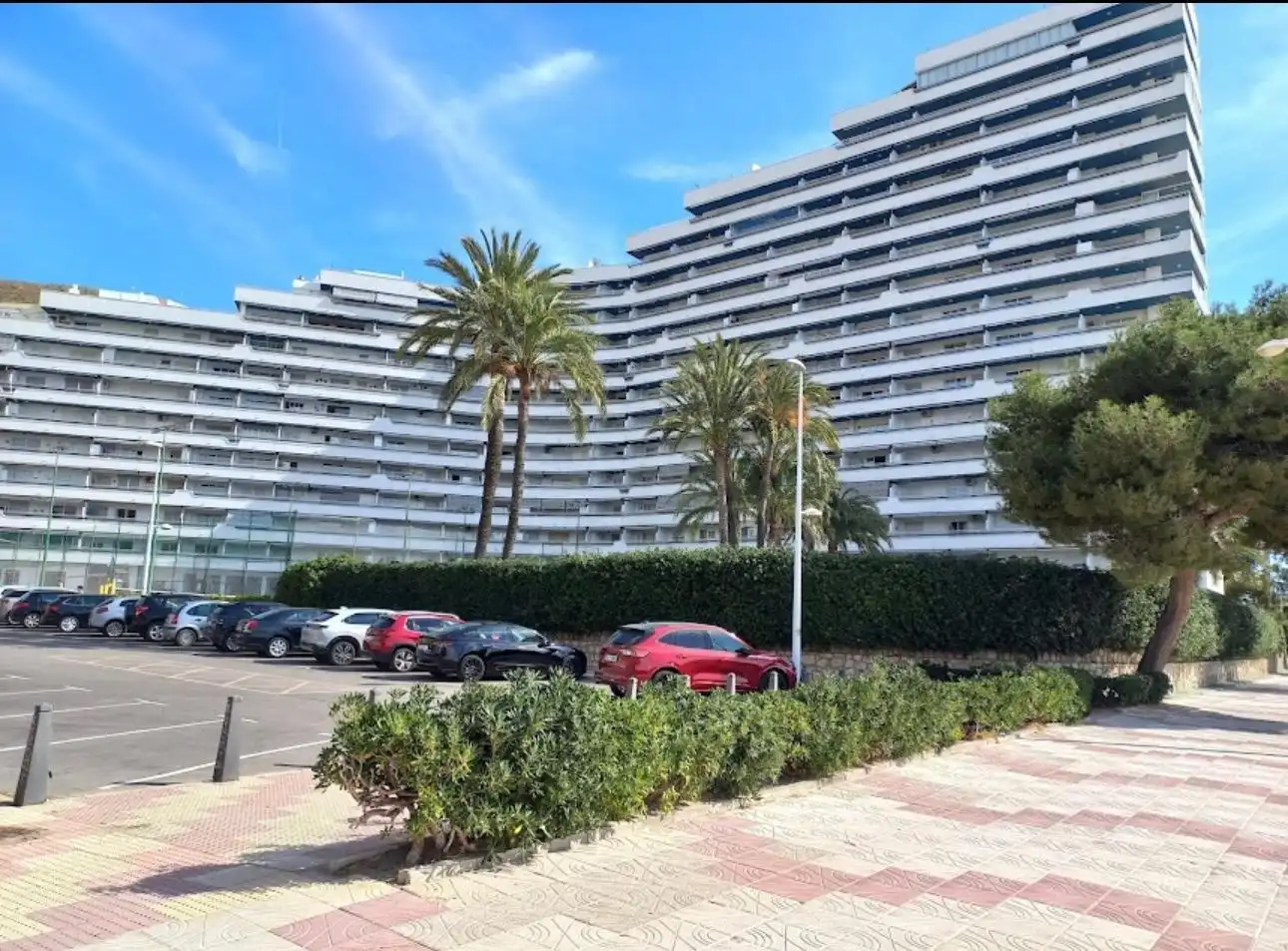 Parking de Apartamento de alquiler en Cullera con Aire acondicionado, Jardín privado y Terraza