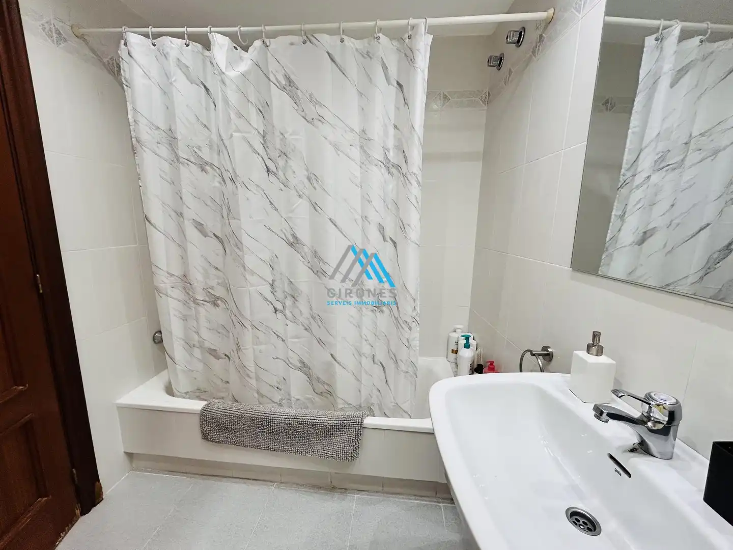 Bathroom of Flat for rent in Sant Feliu de Guíxols  with Air Conditioner, Heating and Parquet flooring