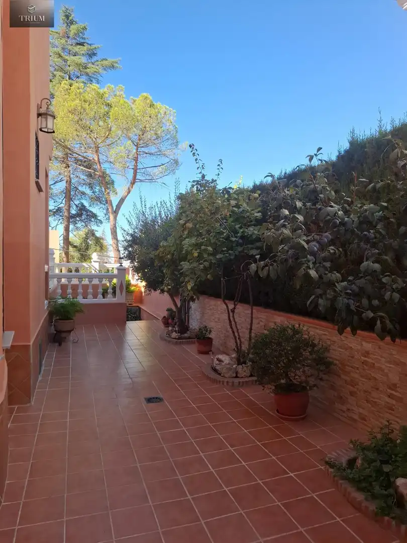 Villa avec terrasse à vendre à Genil, imagen 24