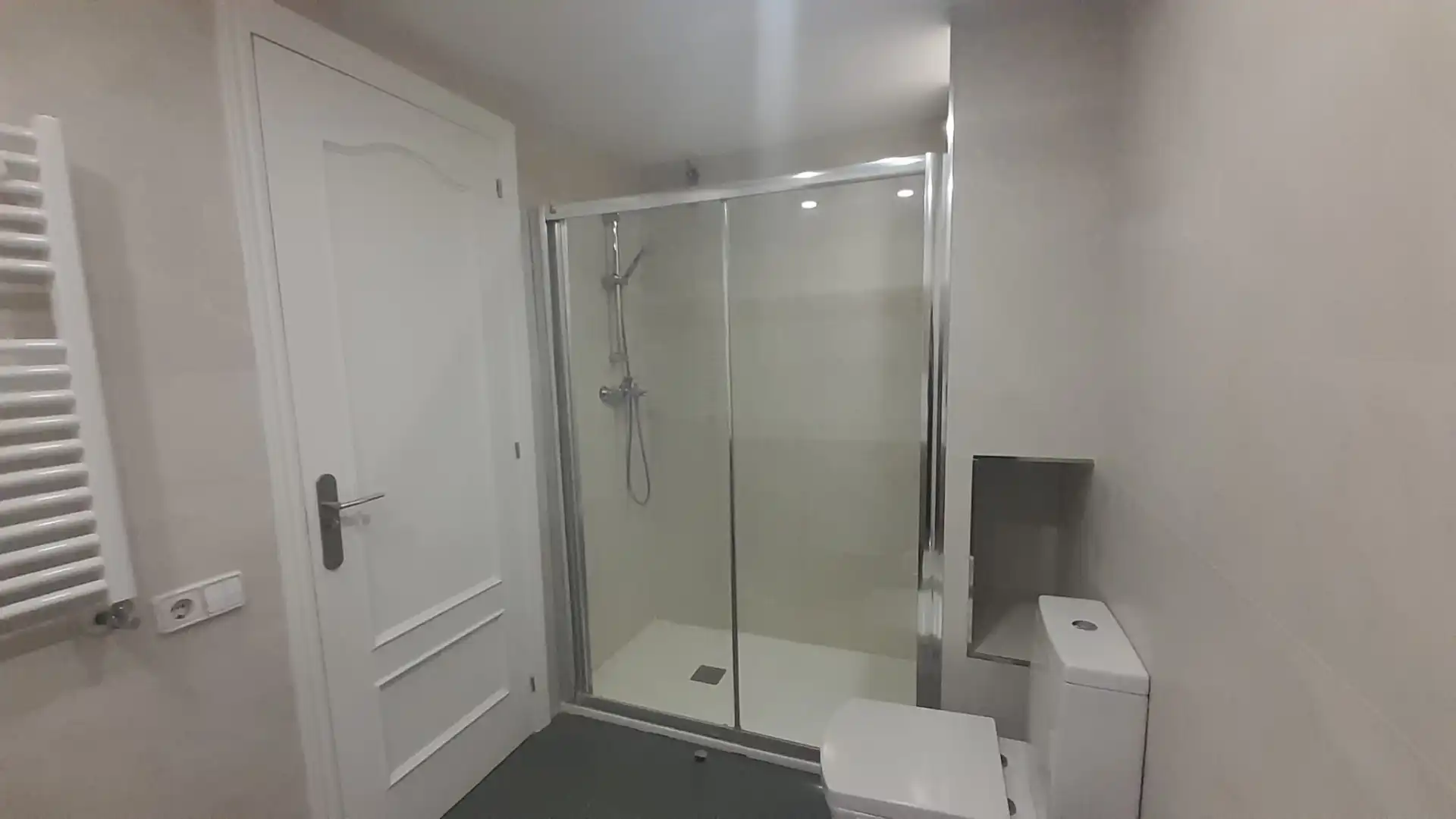 Baño de Dúplex en venta en Sant Boi de Llobregat con Calefacción
