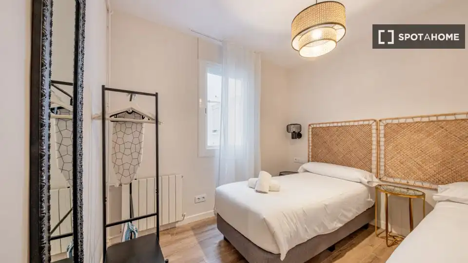 Room in El Baix Guinardó