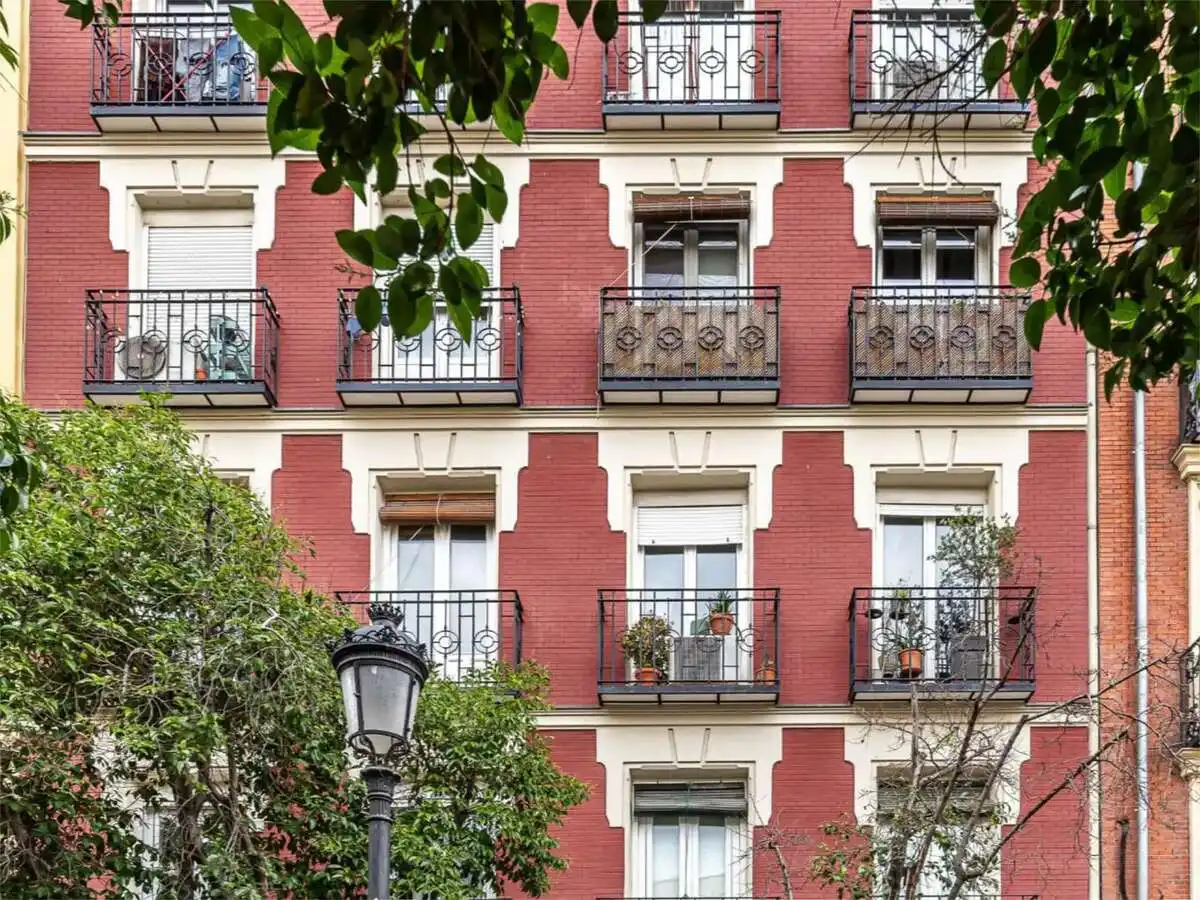 Außenansicht von Wohnung zum Verkauf in Madrid