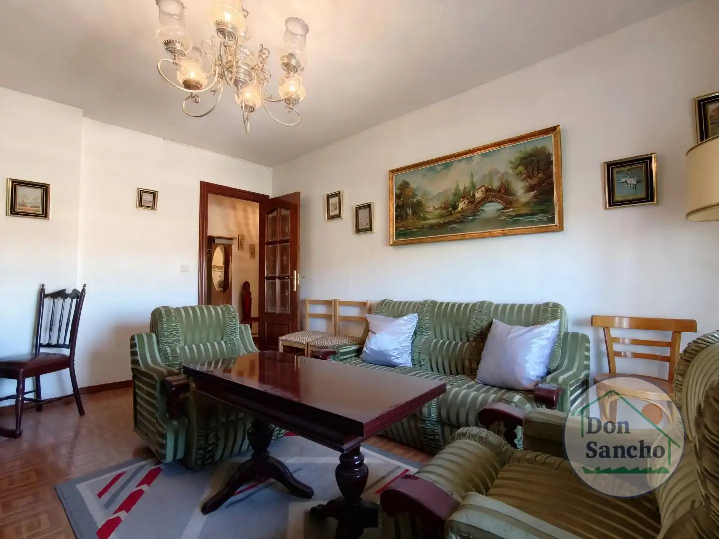 Sala de estar de Piso en venta en Viana de Cega con Terraza, Trastero y Amueblado