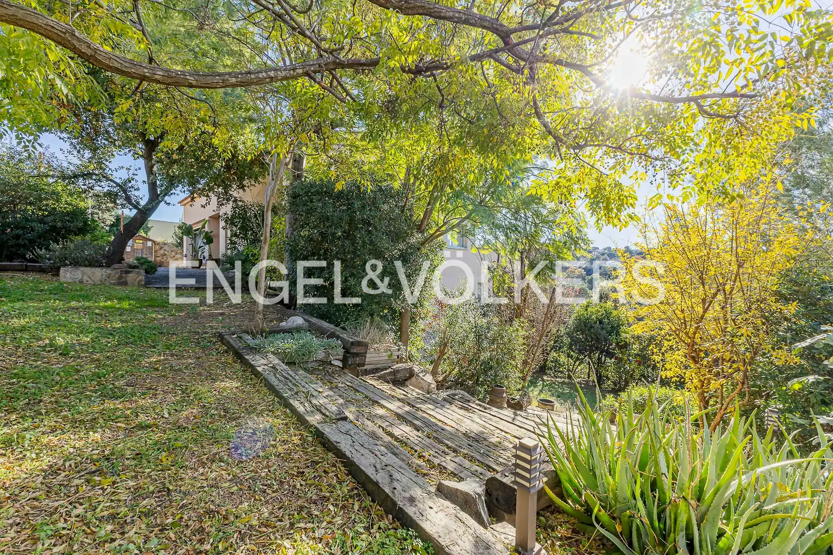 Exterior view of Houses for sale in Sant Cugat del Vallès  with Heating, Private garden and Storage room