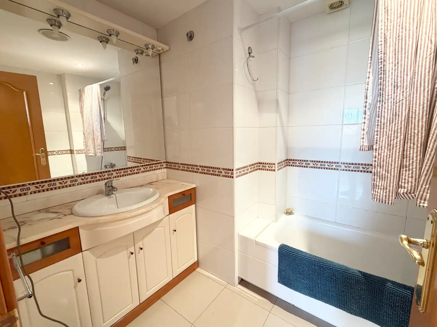 Badezimmer von Wohnung zum Verkauf in Sant Sadurní d'Anoia mit Klimaanlage, Parkett und Abstellraum