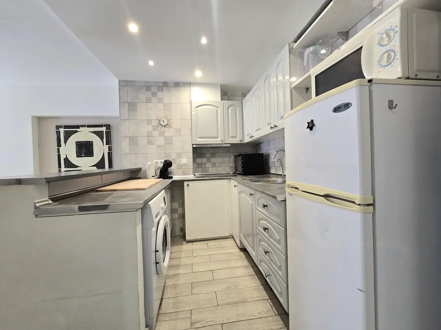 Küche von Wohnung zum Verkauf in Benalmádena mit Privatgarten, Möbliert und Gemeinschaftspool