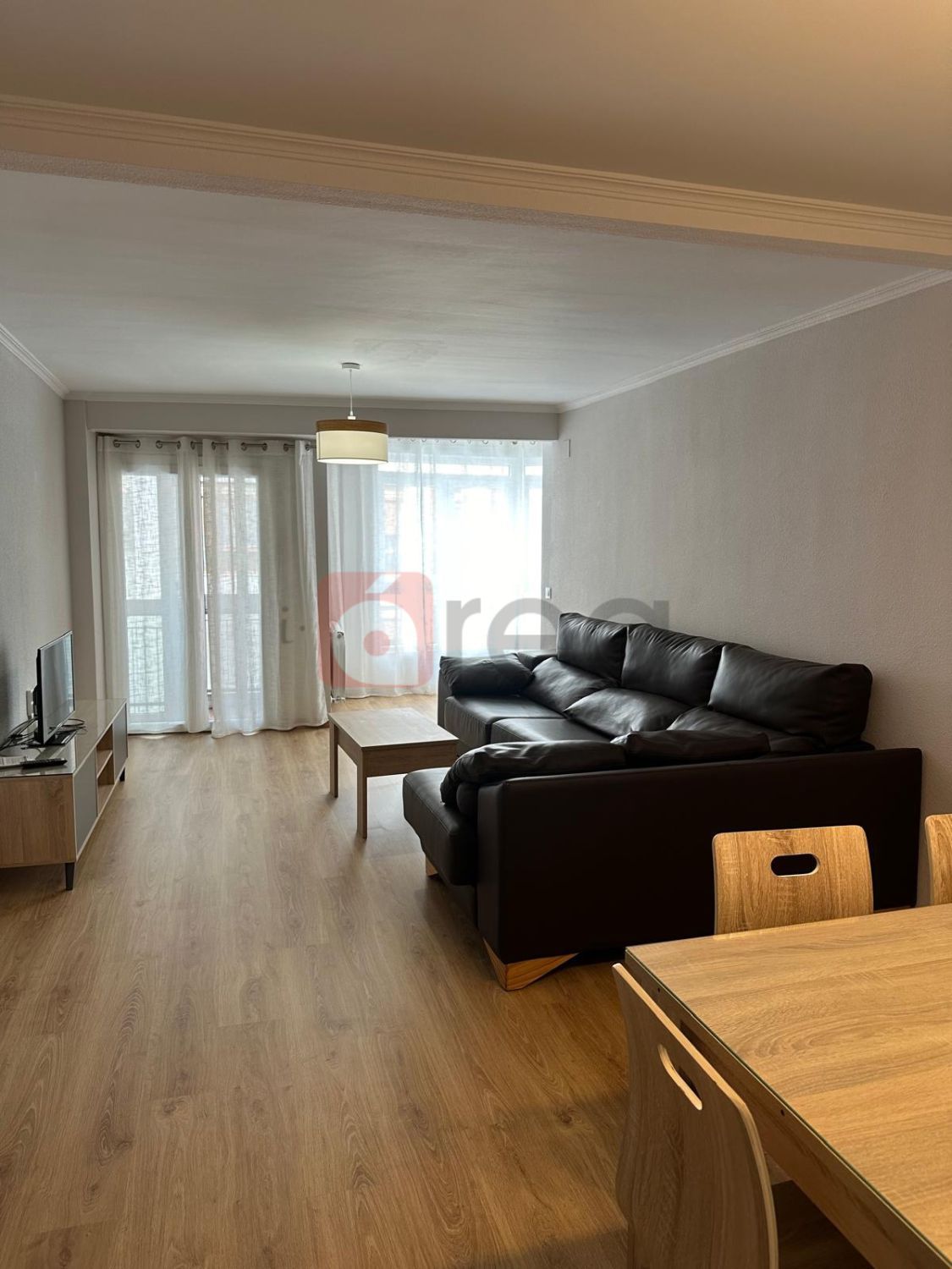 Sala d'estar de Pis de lloguer en Cuenca Capital amb Calefacció, Terrassa i Balcó