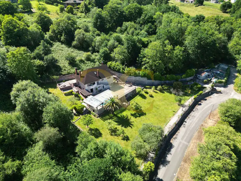 Casa o xalet en venda en Oviedo  amb Calefacció, Jardí privat i Terrassa
