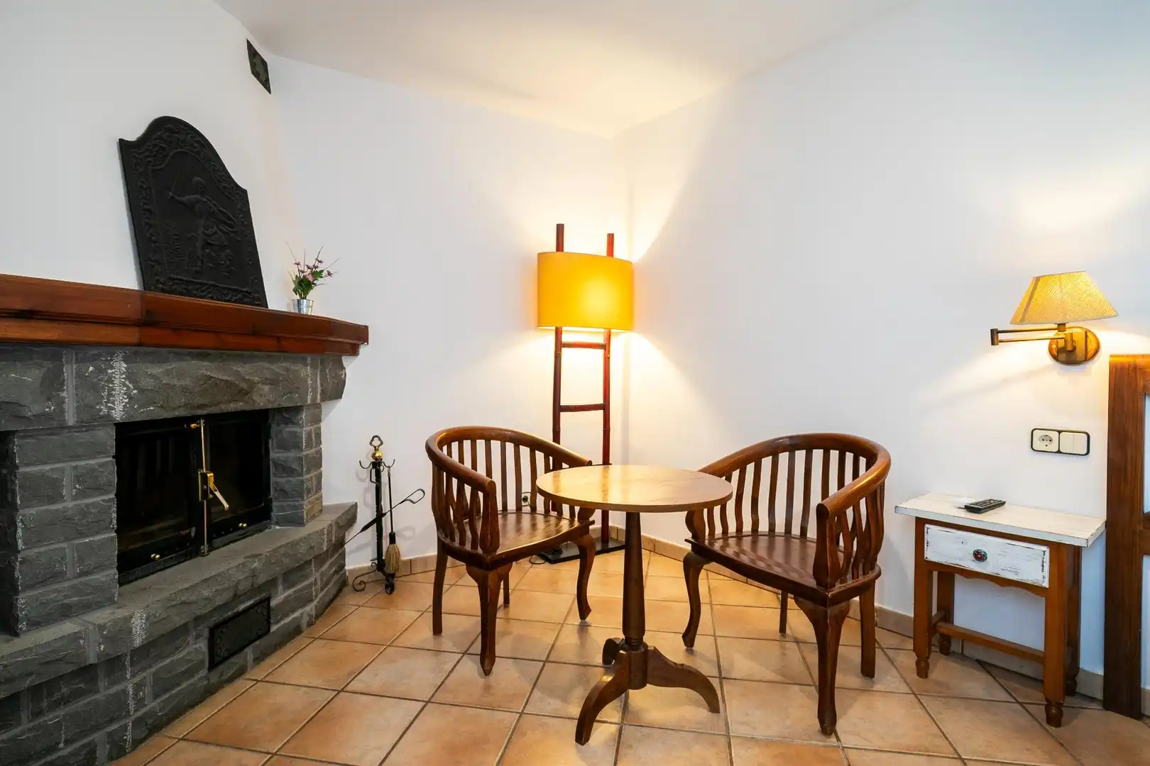 Sala d'estar de Casa o xalet en venda en Boltaña amb Calefacció, Terrassa i Moblat