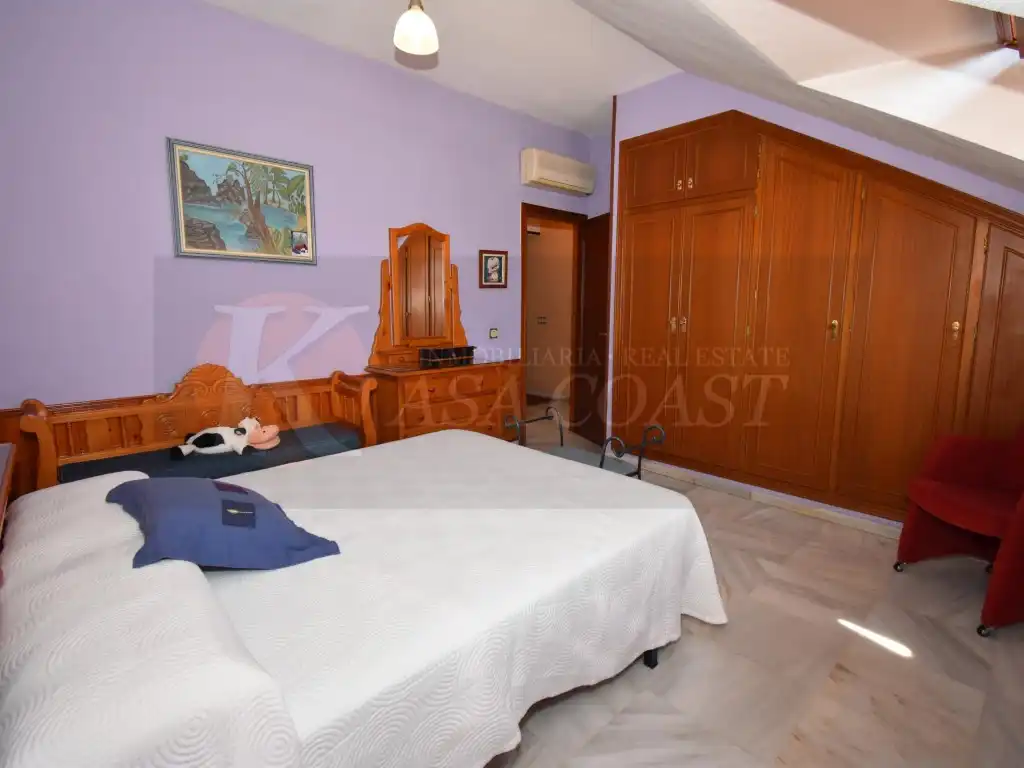 Habitación de Ático en venta en Fuengirola con Aire acondicionado, Jardín privado y Terraza