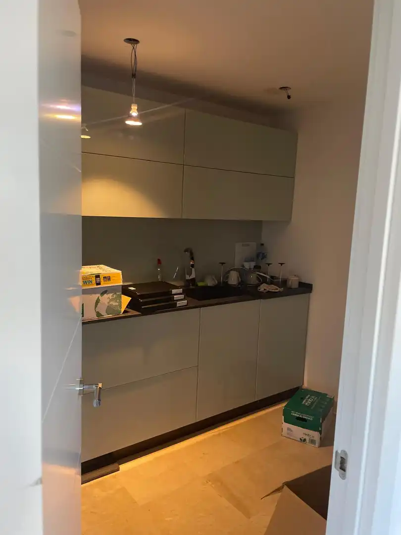 Küche von Büro zur Miete in Marbella mit Klimaanlage
