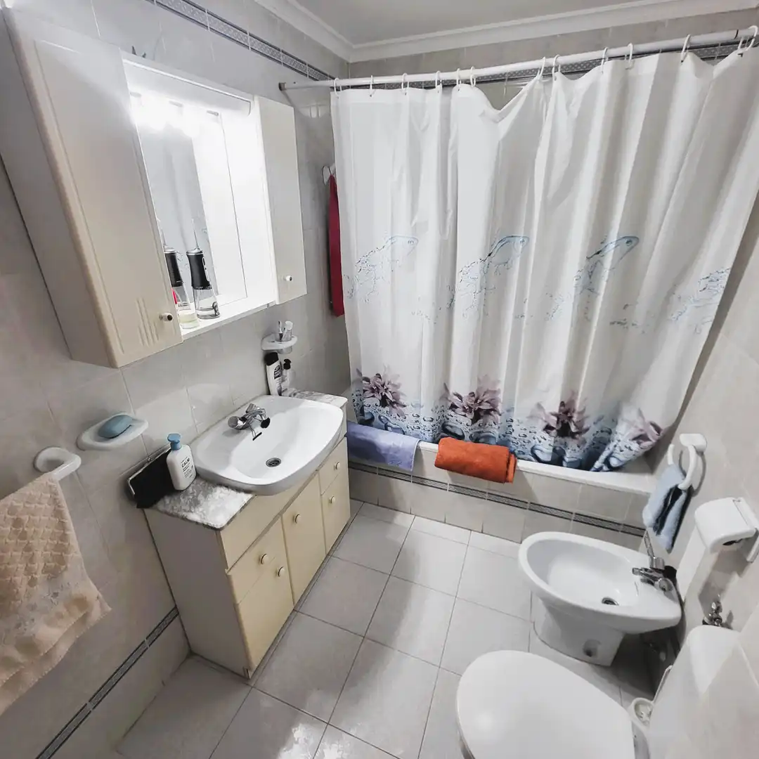 Bany de Apartament en venda en Estepona amb Terrassa i Balcó