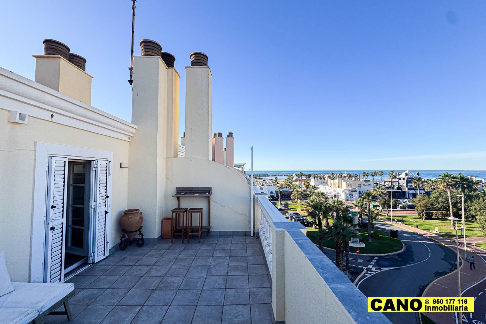 Vista exterior de Pis en venda en El Ejido amb Terrassa