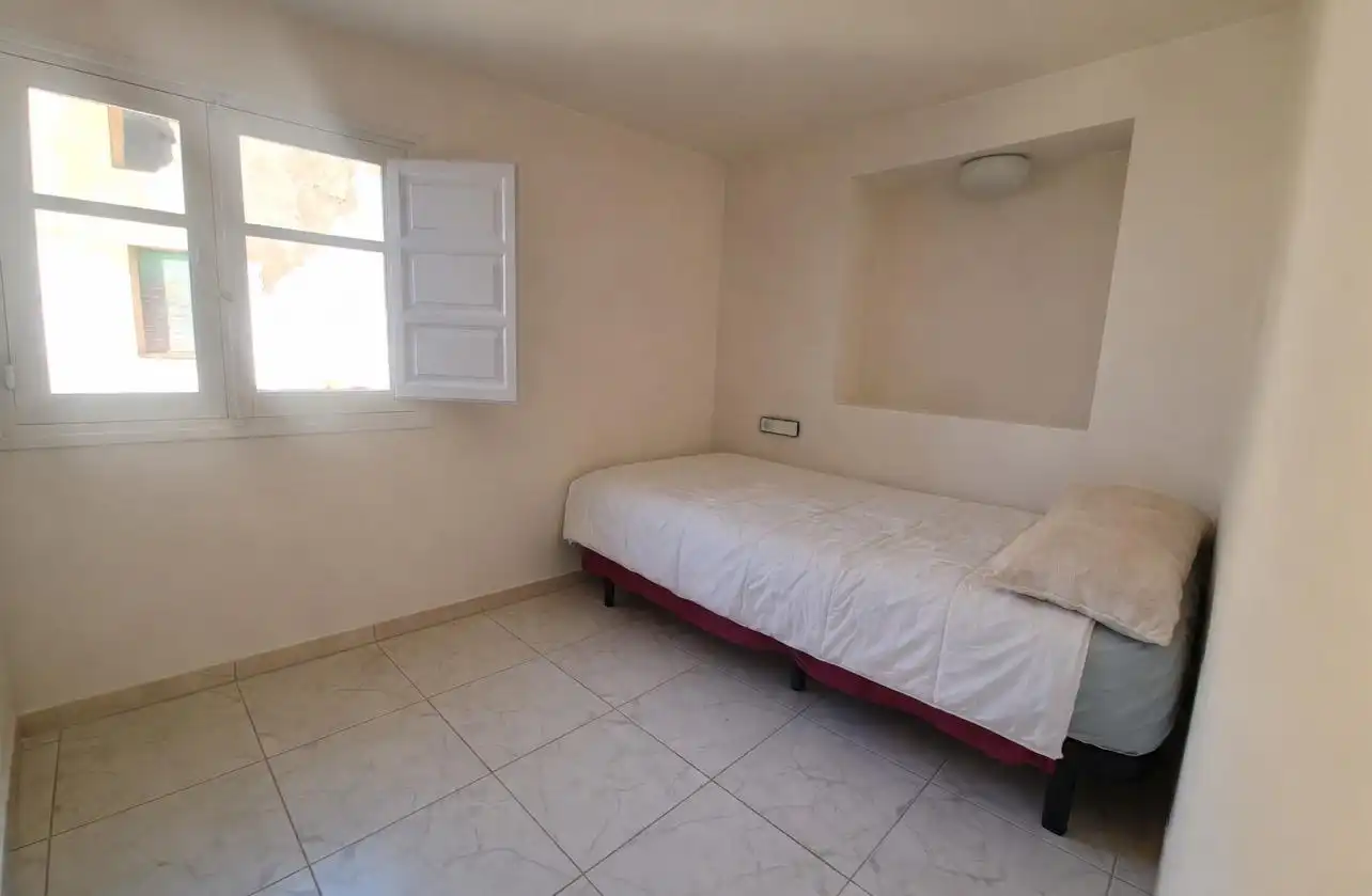 Habitación de Casa o chalet en venta en Tivissa con Parquet, Amueblado y Balcón