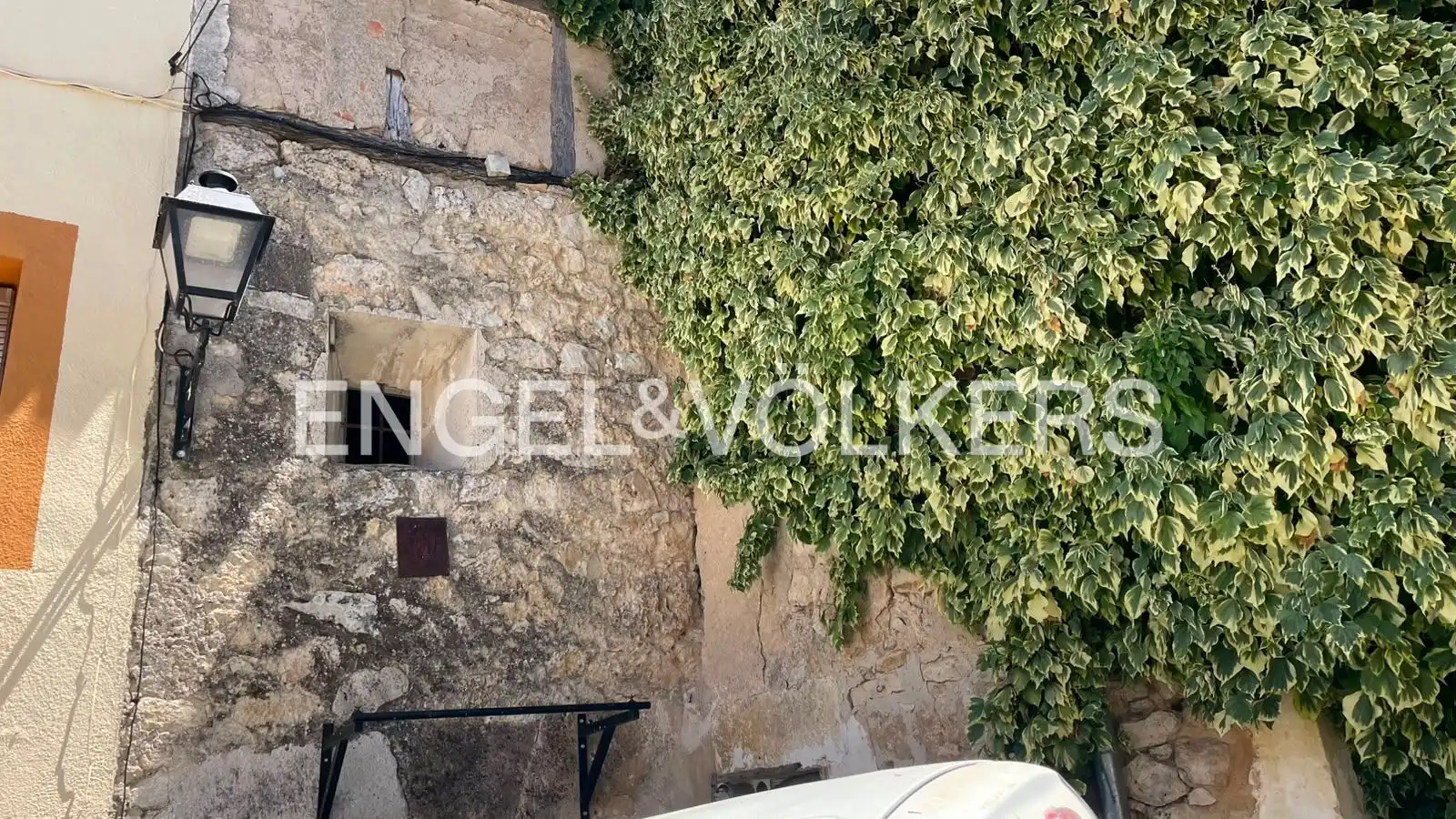 Vista exterior de Casa adosada en venda en Valdeavellano amb Calefacció i Jardí privat