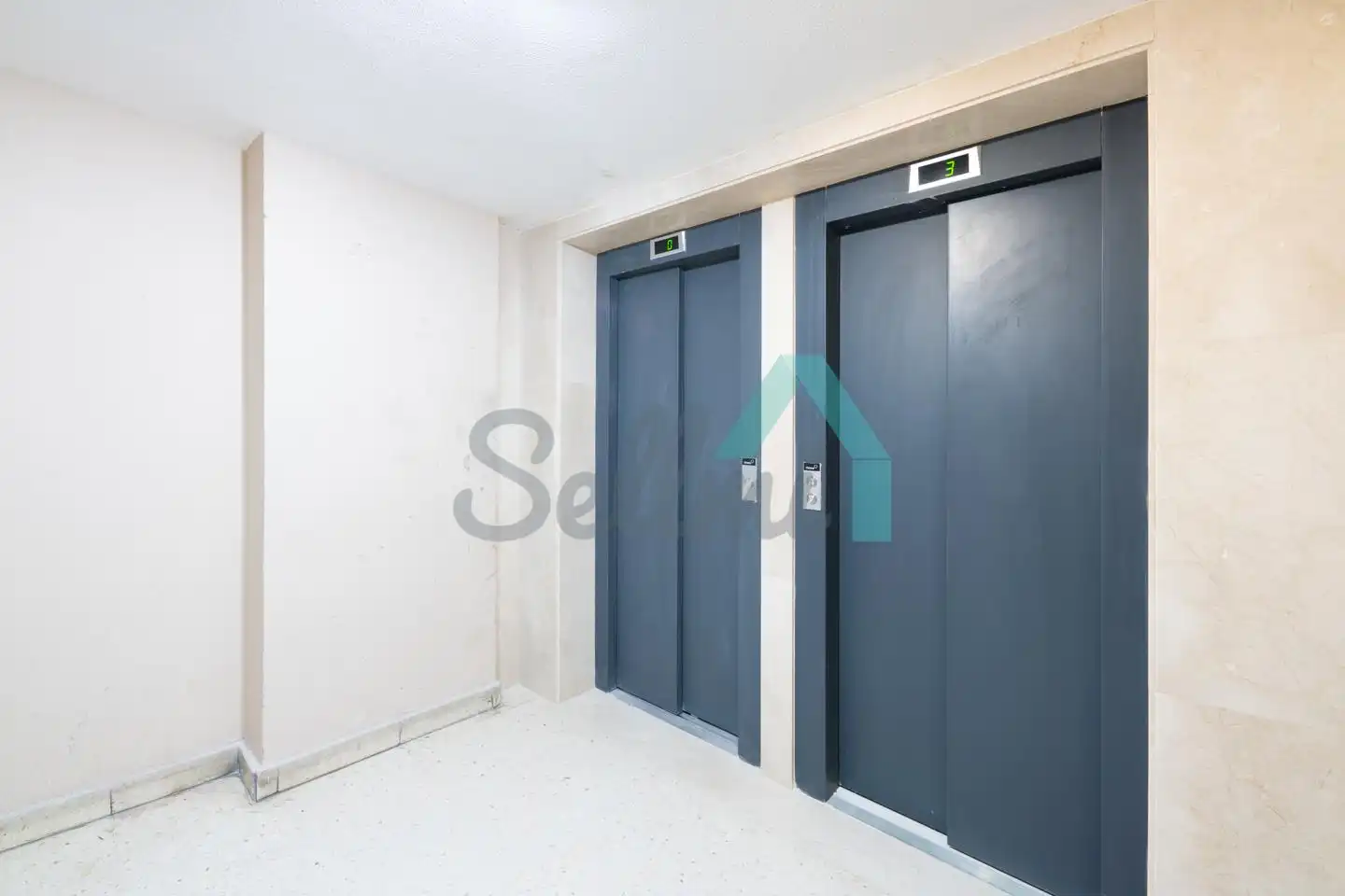 Piso en venta en Oviedo  con Calefacción