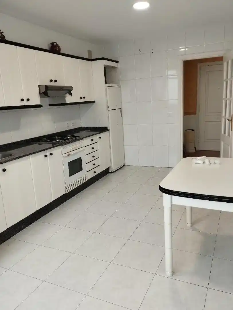 Cuina de Pis en venda en Arteixo amb Traster, Forn i Rentadora
