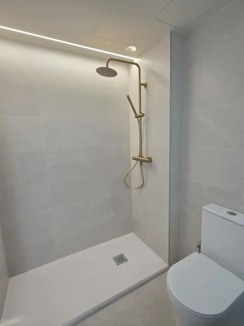 Baño de Piso en venta en Vilallonga del Camp con Aire acondicionado, Calefacción y Parquet